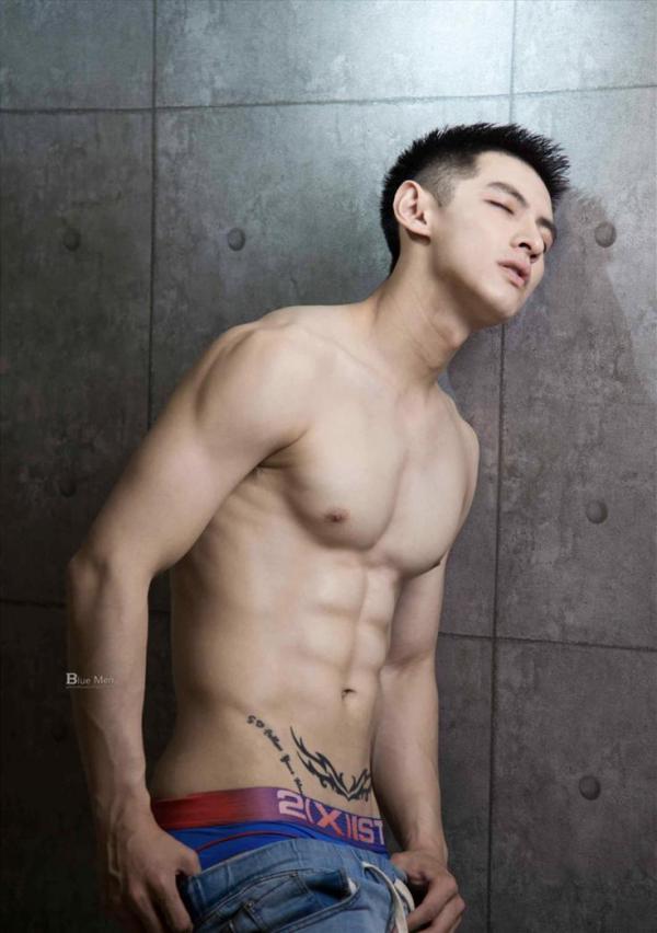 VIRILE-No.02-ebook--bts-video